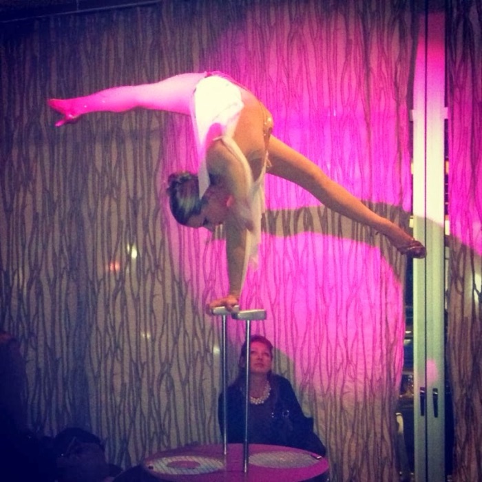 Marina Skulditskaya beim Show-Auftritt zur Geburtstagsparty der Bar 5 in Stuttgart