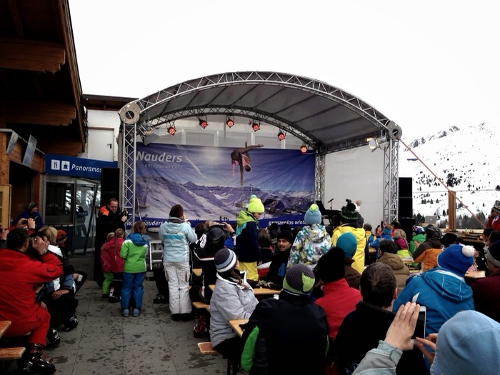 Marina Skulditskaya beim Open-Air-Auftritt am Skiopening in Nauders in Österreich