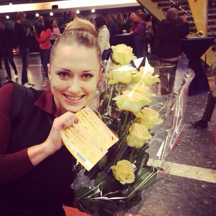 Marina Skulditskaya beim Konzert von Chris de Burgh in der Liederhalle Stuttgart
