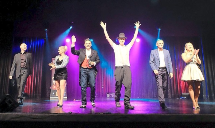 Marina Skulditskaya bei der Varieté-Gala in der Steverhalle Senden