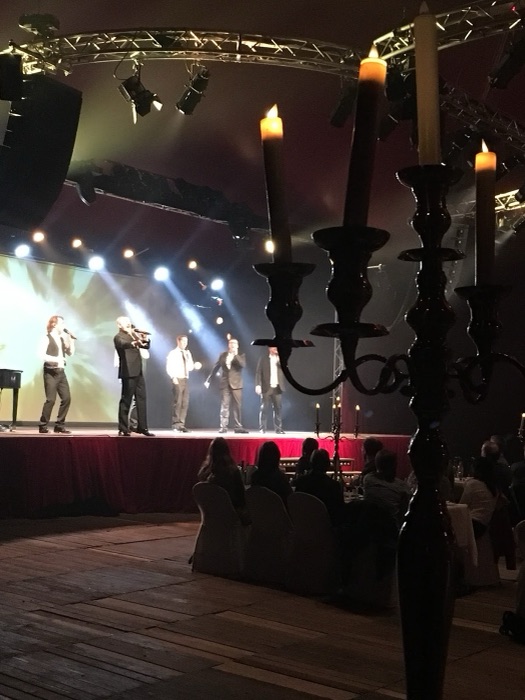 Marina Skulditskaya auf Tournee mit Das Zelt in der Schweiz