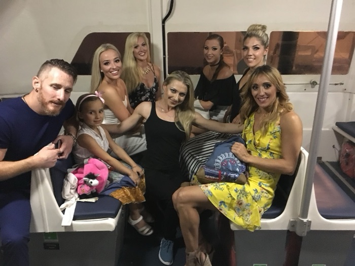 Marina Skulditskaya mit dem Künstlerteam auf dem Kreuzfahrtschiff MS Europa 2