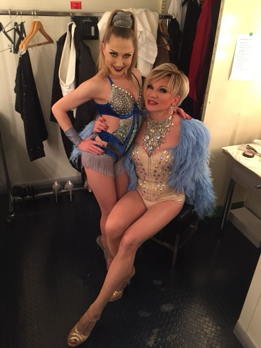 Marina Skulditskaya beim Showprogramm an Bord des Kreuzfahrtschiffs MS Europa 2