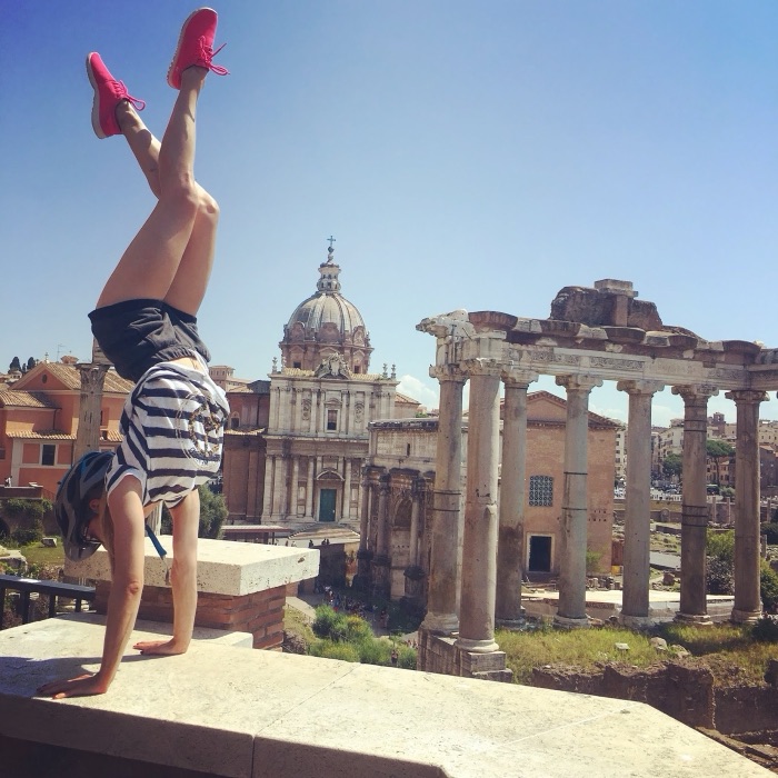 Marina Skulditskaya beim Showprogramm an Bord des Kreuzfahrtschiffs MS Europa 2