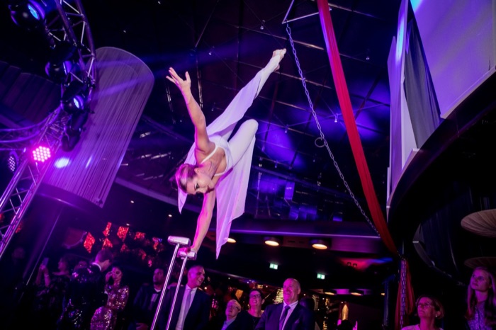 Marina Skulditskaya bei ihrem Showact auf der Hollywood Night in der Spielbank Stuttgart