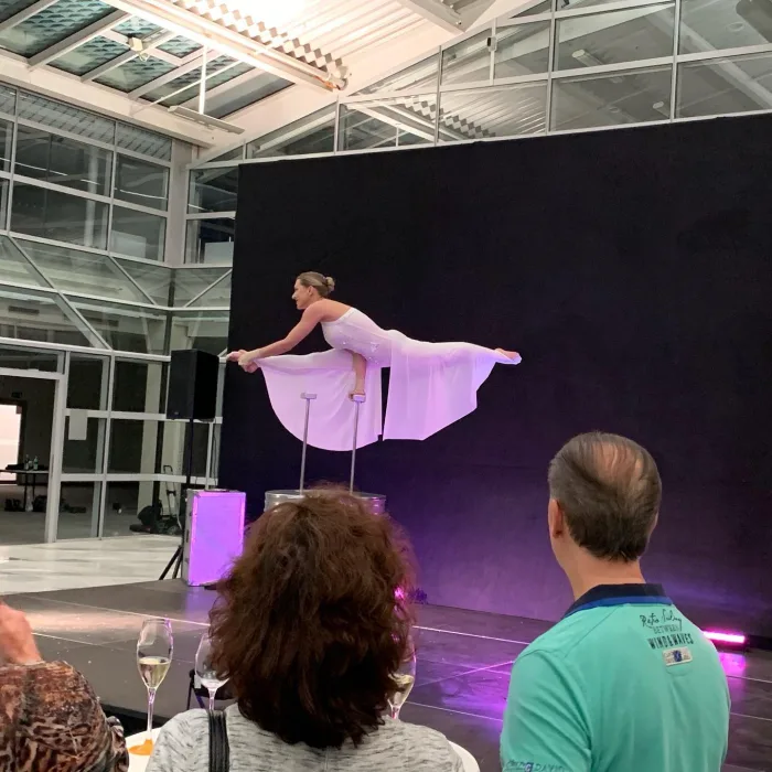 Marina Skulditskaya bei ihrem Showact auf der Weinmesse München im M.O.C.