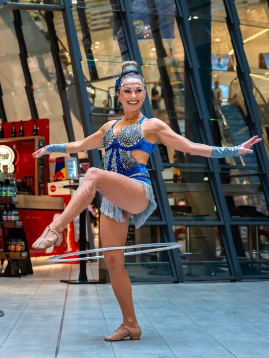 Marina Skulditskaya performing her hula hoop show act at the 10th anniversary of MILANEO in Stuttgart 3