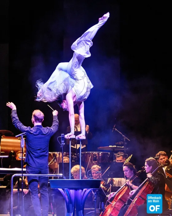 Marina Skulditskaya beim Neujahrskonzert 2026 im Capitol Theater Offenbach mit dem Capitol Symphonieorchester
