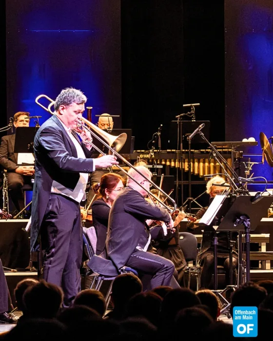 Marina Skulditskaya beim Neujahrskonzert 2026 im Capitol Theater Offenbach mit dem Capitol Symphonieorchester